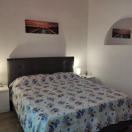 Appartamento Tra Il Mare E Il Borgo - Pulsano Esterno foto