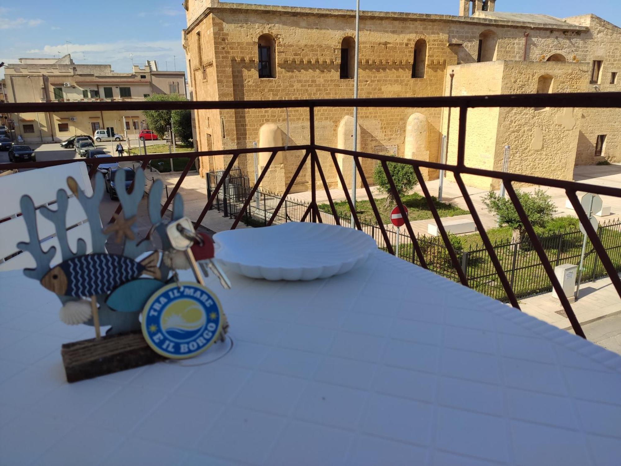 Appartamento Tra Il Mare E Il Borgo - Pulsano Esterno foto