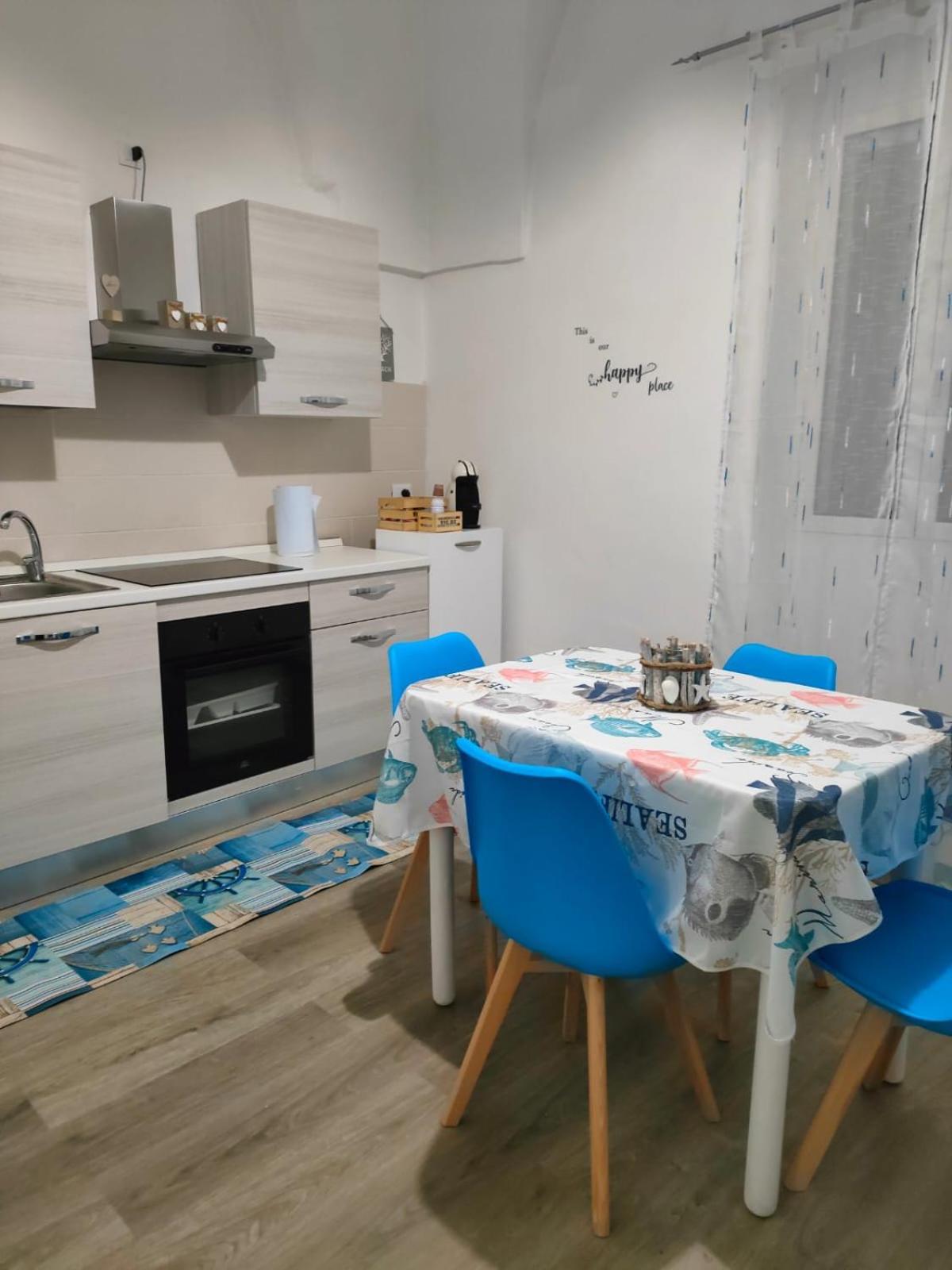 Appartamento Tra Il Mare E Il Borgo - Pulsano Esterno foto